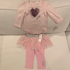 Top with tutu leggings